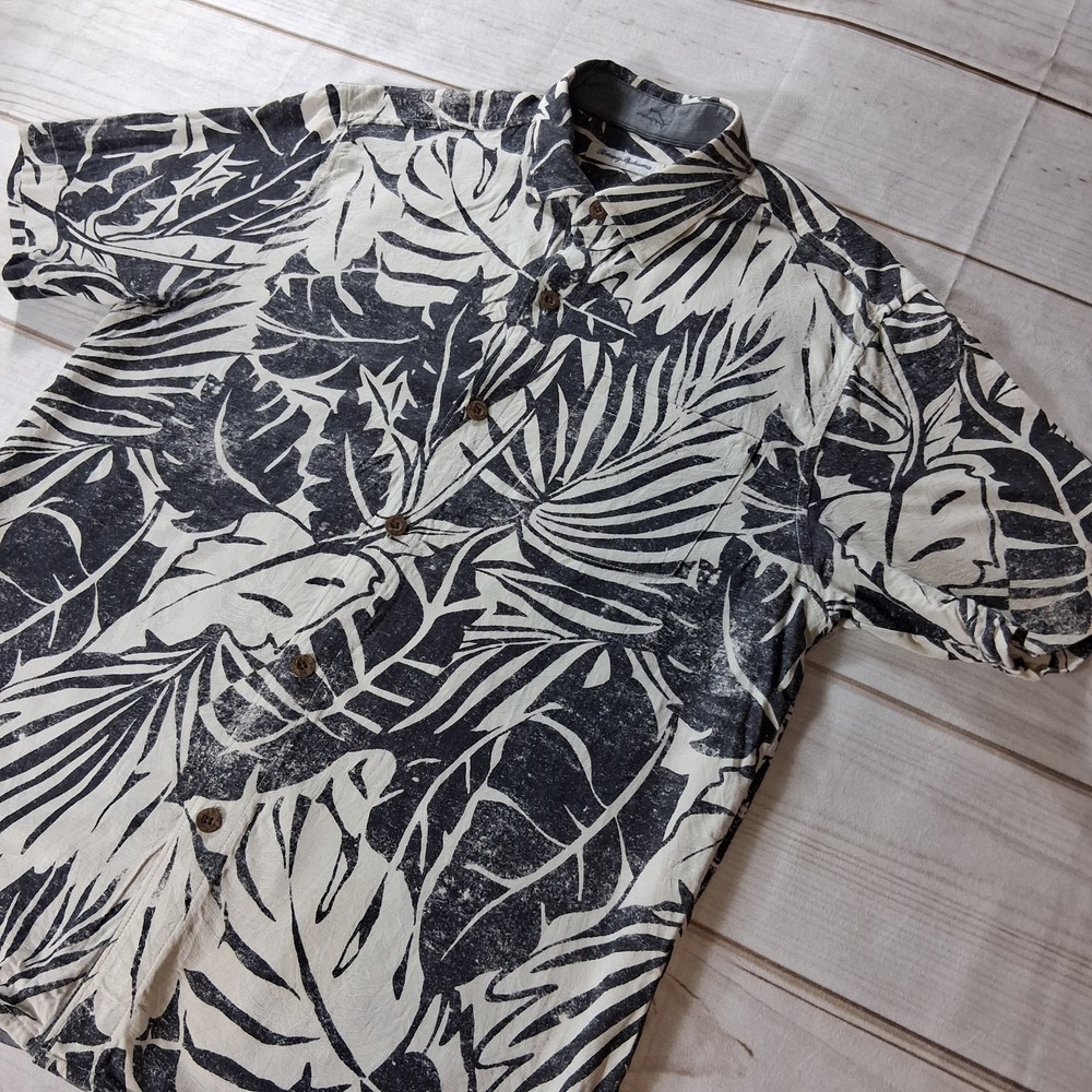 Tommy Bahama Island Zone Men M Silk Cool Max Hawaiian Camp Shirt Coconut Buttons